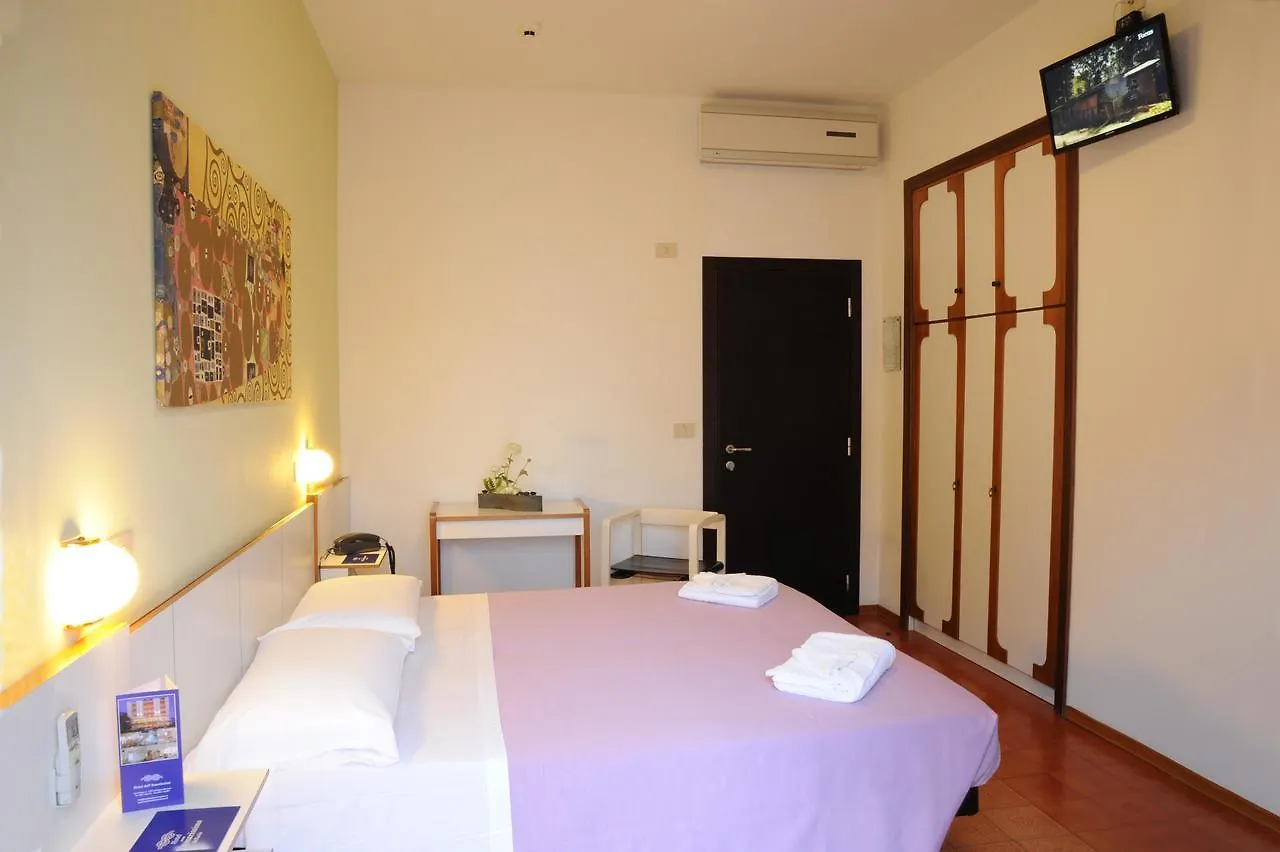 Hotel Dell'Amarissimo Bellaria-Igea Marina 3*,  Italië